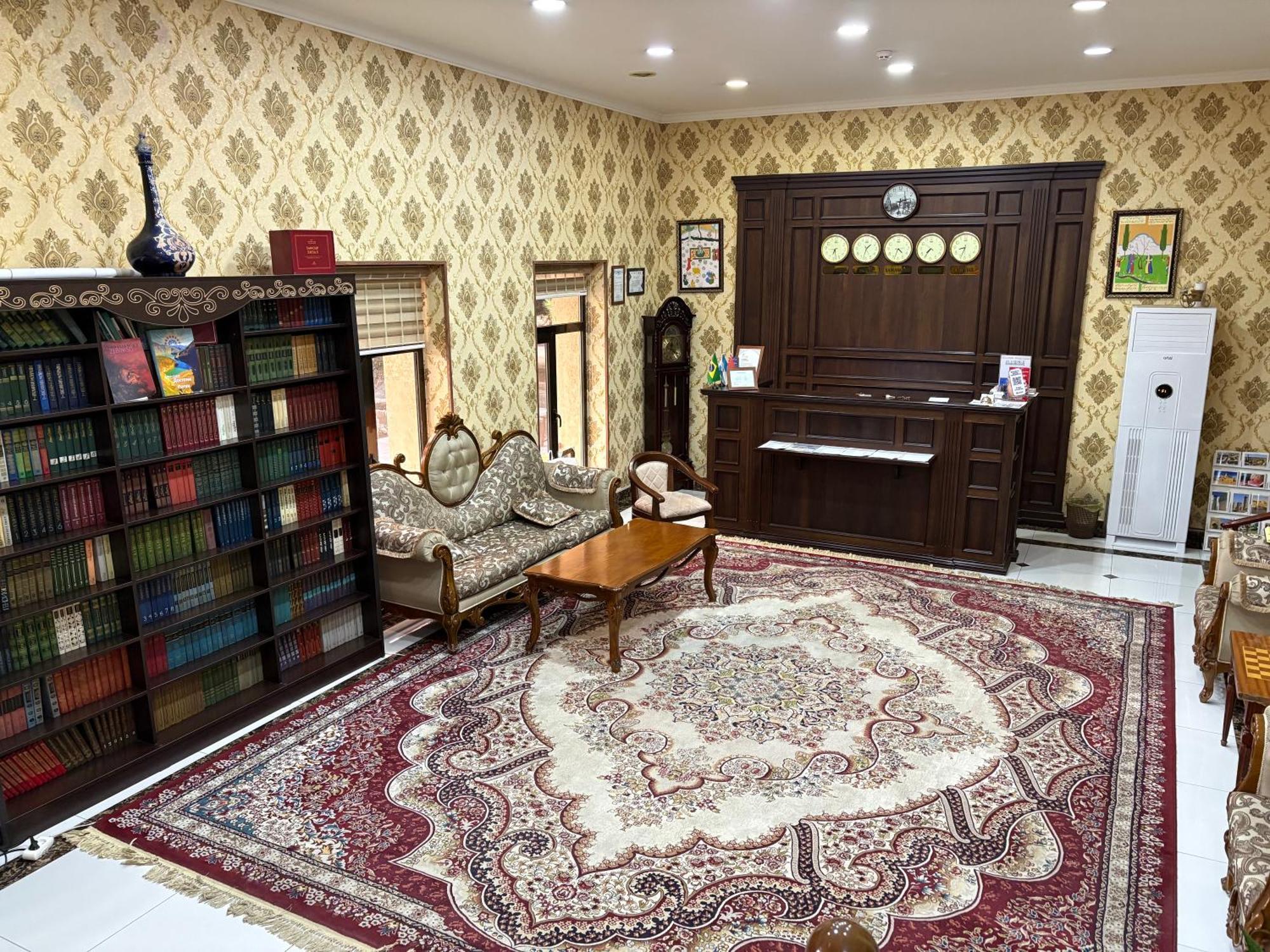 סמרקנד Boulevard Palace Hotel מראה חיצוני תמונה