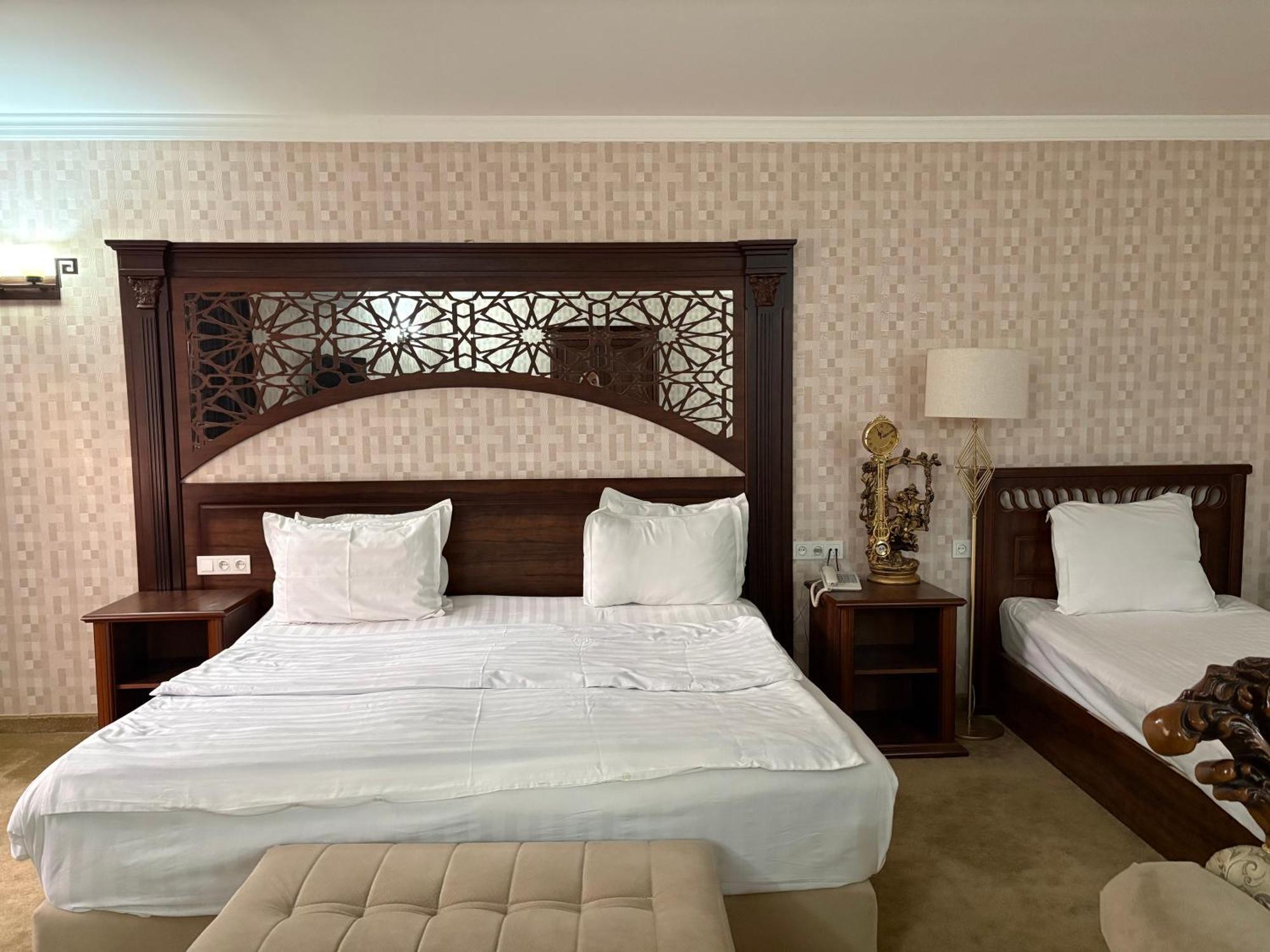 סמרקנד Boulevard Palace Hotel מראה חיצוני תמונה